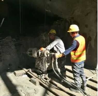 喀喇沁水下抗分散灌浆料特点 水下不分散注浆料介绍