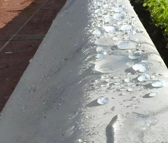 喀喇沁硅烷浸渍涂料在混凝土保护中的应用